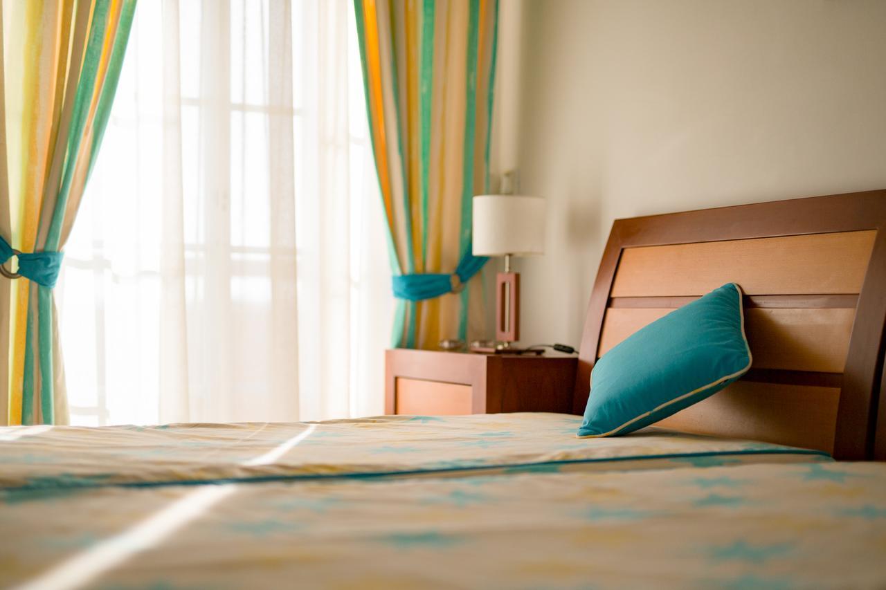 Altura Prime - 5 Suites, Private Pool And Parking, Walk To Beach Bagian luar foto