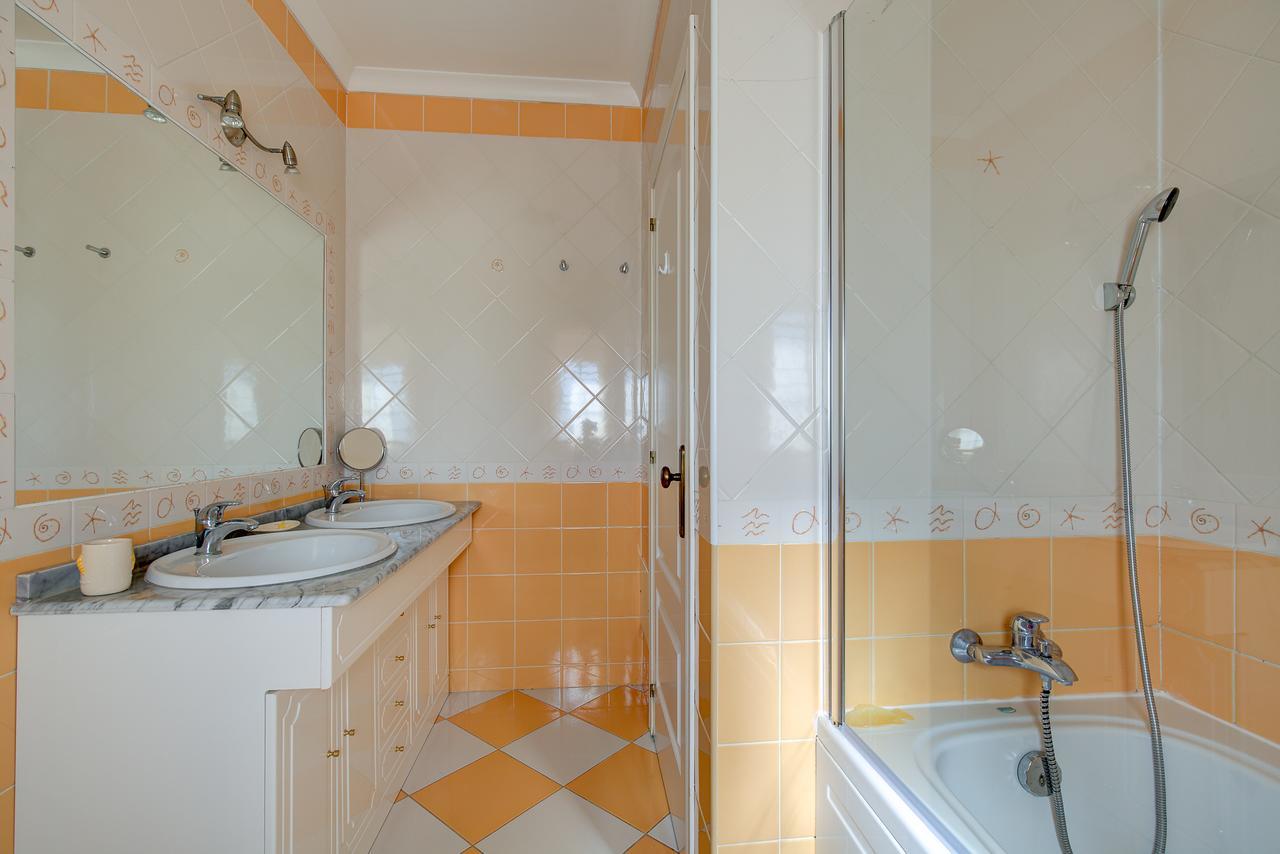 Altura Prime - 5 Suites, Private Pool And Parking, Walk To Beach Bagian luar foto